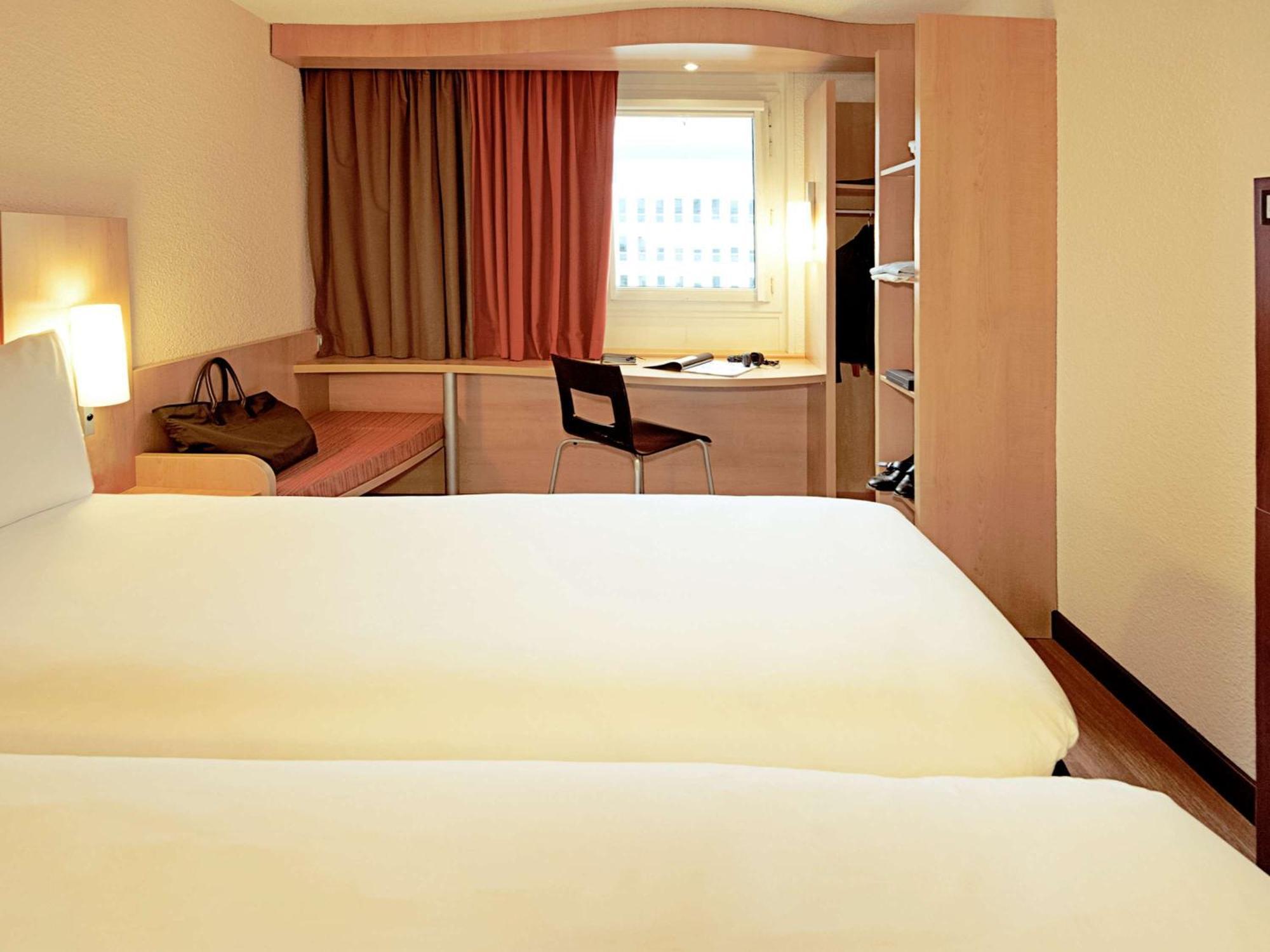 ไอบิส อูล์มซิตี้ Hotel ภายนอก รูปภาพ